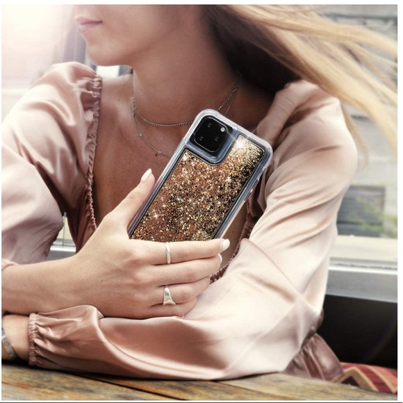 casemate Accessories Casemate Gold Waterfall Snow Globe Liquid